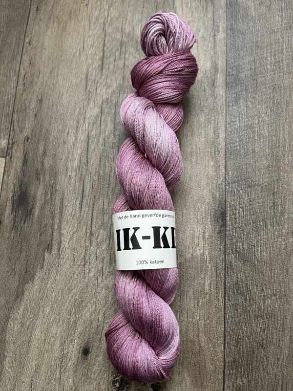 Handgeverfde garen katoen - Plum 400m/100gr