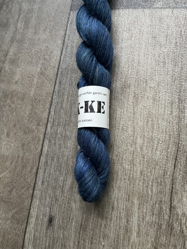 Handgeverfde garen katoen - Mat Blauw 80m/20gr - Afbeelding 3