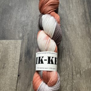 Handgeverfde garen wol - Meneer vos 425m/100gr