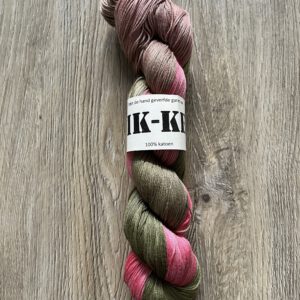 Handgeverfde garen katoen - kersenbloesem 400m/100gr