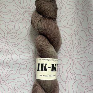 Handgeverfde garen wol - Bruin 425m/100gr