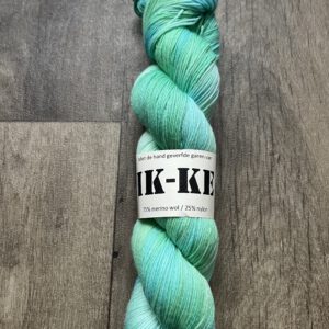 Handgeverfde garen wol - Oase 425m/100gr