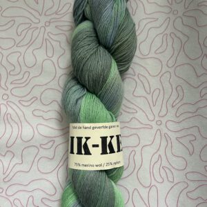 Handgeverfde garen wol - Regenwoud 425m/100gr