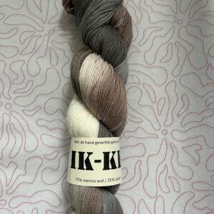 Handgeverfde garen wol - Koeiendans 425m/100gr