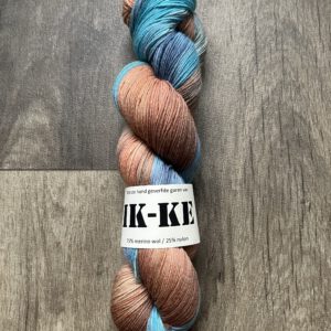 Handgeverfde garen wol - Drijfhout 425m/100gr